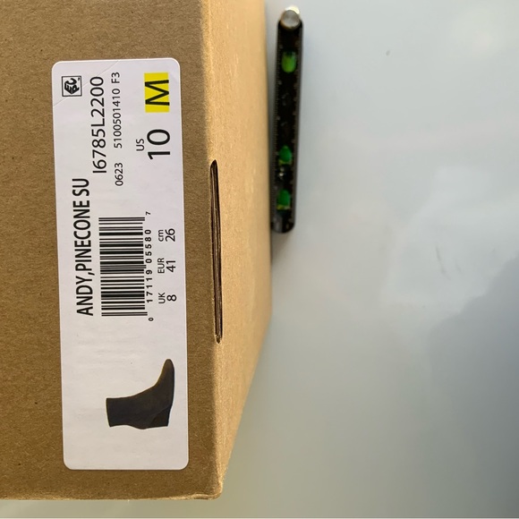 VINCE Women’s Andy Ankle Boots - Picture 7 of 8